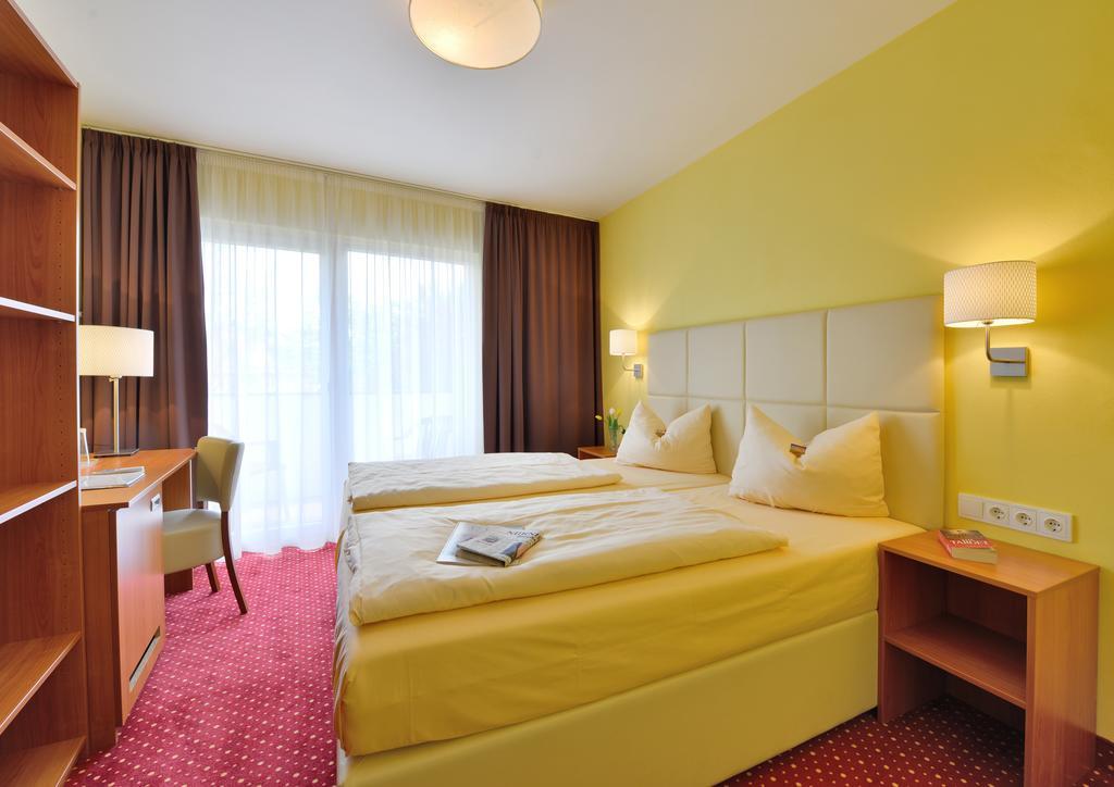 נירנברג Burghotel Stammhaus מראה חיצוני תמונה